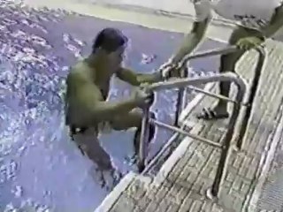 Greg Louganis hits his head (Seoul 1988)