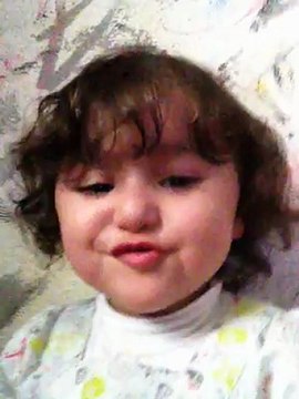 Manel fait des grimaces