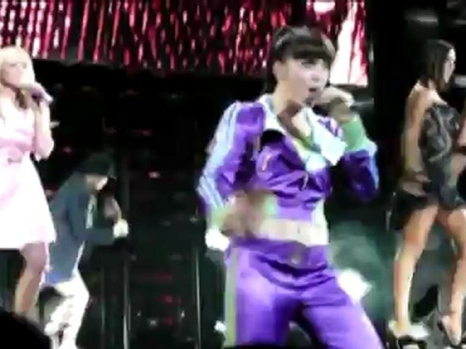 Victoria Beckham stimmt Spice Girls-Reunion für die Olympiade zu. Unter der Bedingung, dass die Band nie wieder gemeinsam auftritt