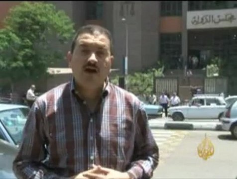 جدل حول قرارالقضاء الاداري بوقف الانتخابات المصرية
