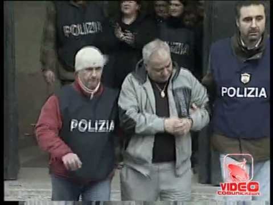 Napoli - Il Boss D'Ausilio uccideva i cani, per educare a diventare boss (23.07.12)