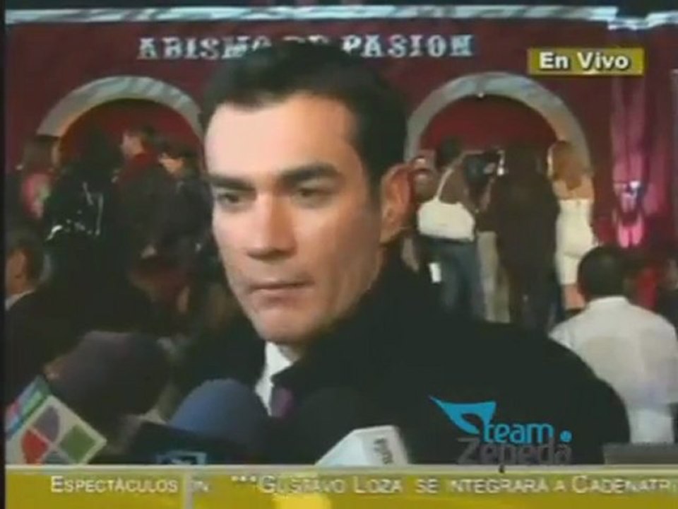 David Zepeda @davidzepeda1 hará calendario para complacer a sus fans