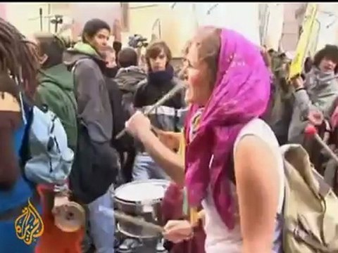 Italian students protest education cuts