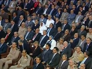 مرسي يحلف اليمين أمام الدستورية العليا