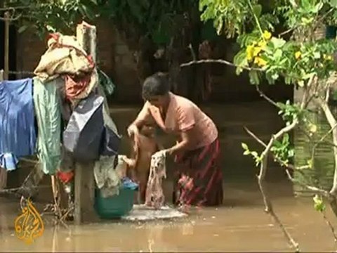 Fear of disease epidemic haunts Sri Lanka flood victims