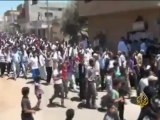 قتل وقصف وتواصل لتظاهرات الثورة السورية