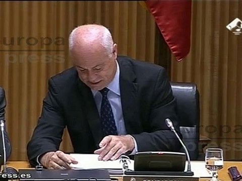 Campa pide no valorar los ajustes fijándose en Bankia