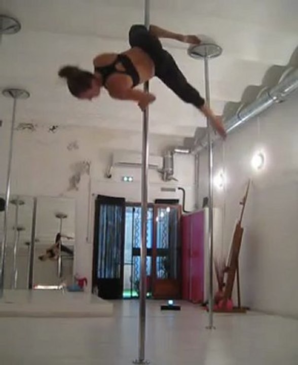 Workshop Oona Kivela, Pole Dance Academy Marseille : impro (mai 2011)
