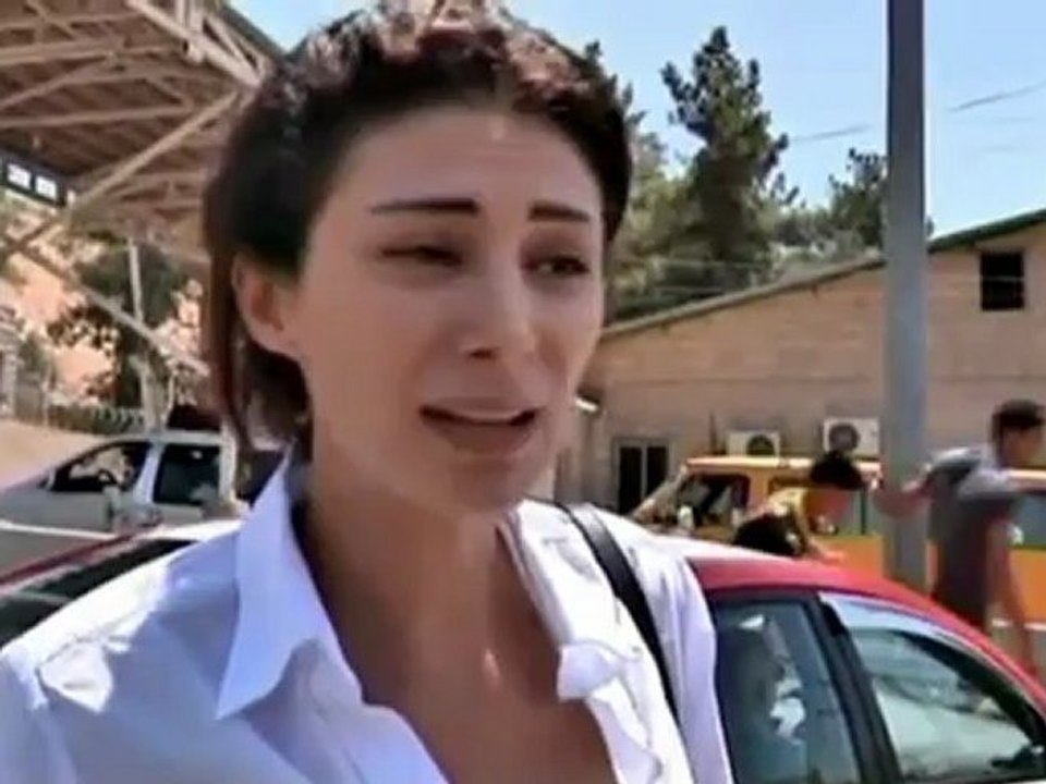 Syrians pour into Lebanon