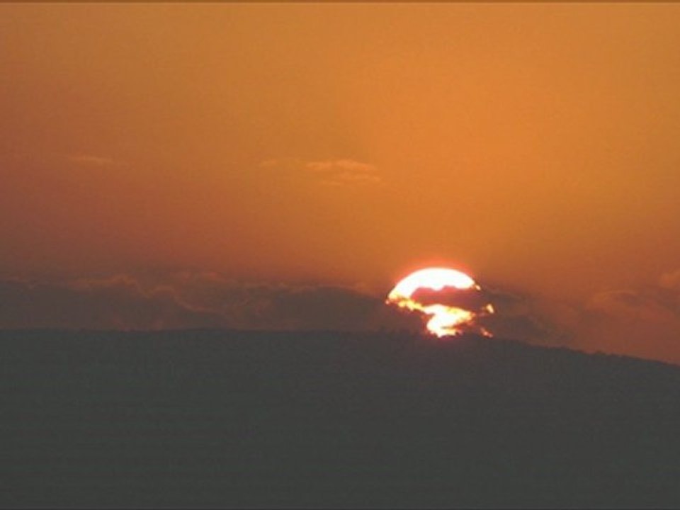 AKŞAM GÜNEŞİ      ORHAN GENCEBAY