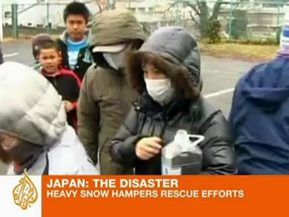 Snow hampers Japan rescue