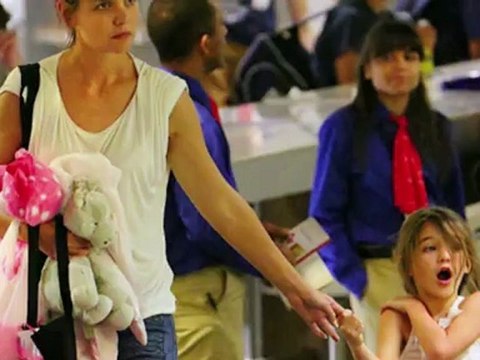 Suri Cruise Takes a Commercial Flight for the First Time