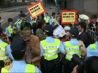 Chinese artist Ai held for 'economic crimes'