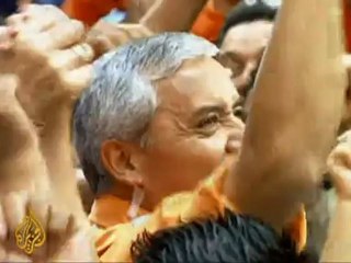 Guatemala ex-First Lady's divorce questioned