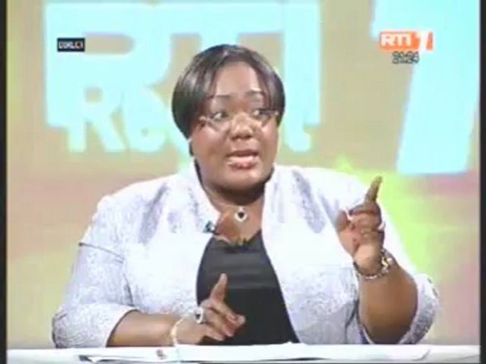 La ministre de la Salubrité Urbaine, Anne Ouloto invitée de l’émission LA RTI reçoit (1)