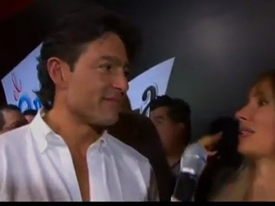 Fernando Colunga agradece al publico