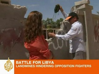 Mines threaten safety of Libyan rebels