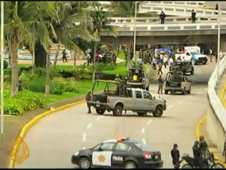 Mexicans try to flee drug violence