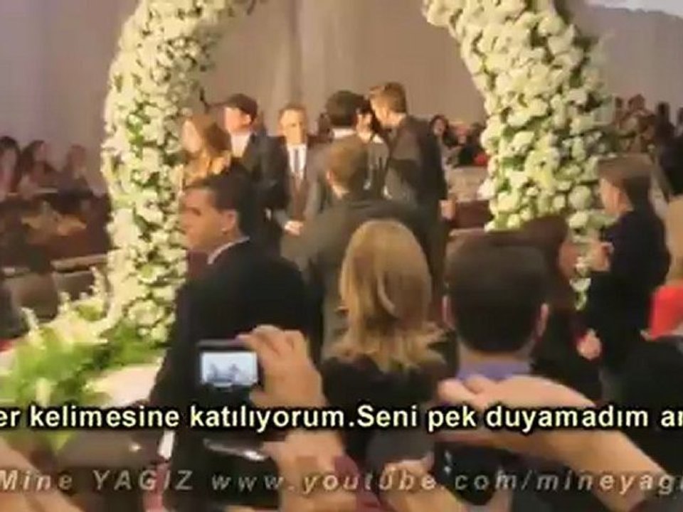 Kristen, Robert ve Taylor Şafak Vakti Bölüm 1 Londra Galasında Konuşuyor - Altyazılı