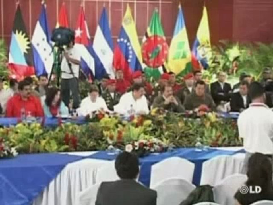 Moratinos lidera junto a Hugo Chávez la defensa de Zelaya