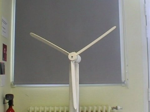 3 éoliennes réalisées par des 3èmes