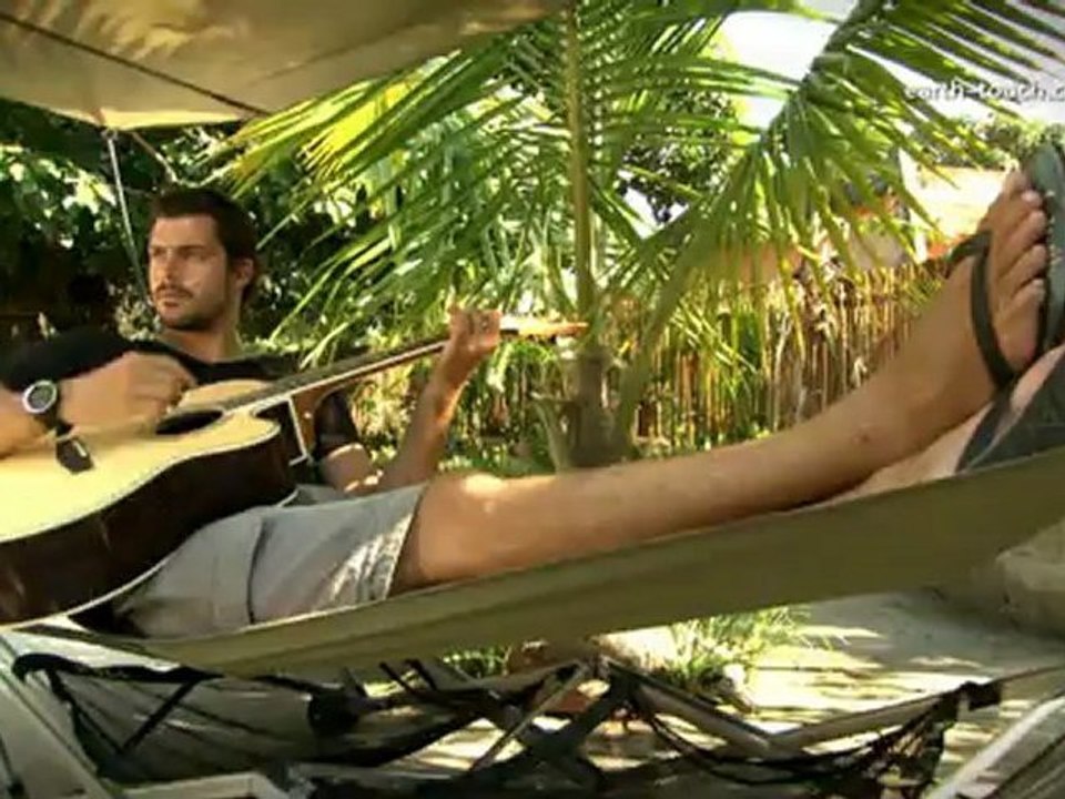 Surfer interview FAIL: Life's a Beach trailer