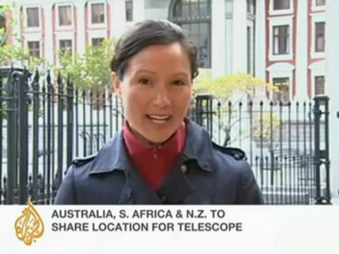 SpaceX capsule docks with space station