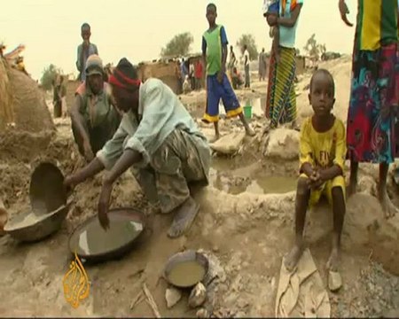 Burkina Faso children toil in gold mines