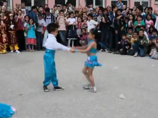 Hesna Berna 23 Nisan Dans Gösterisi