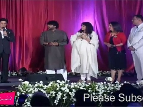 Sharukh Khan wishes Goodluck to Farah Khan&Boman Irani