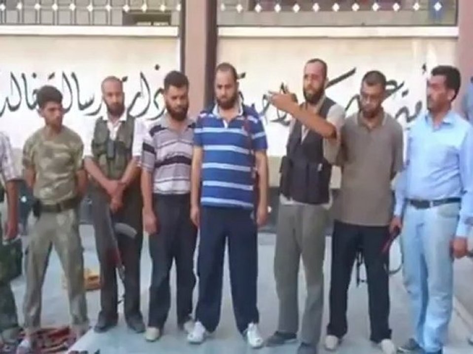 Syria فري برس حلب المدينة  غنائم لواء التوحيد في مدينة حلب 25 7 2012 Aleppo