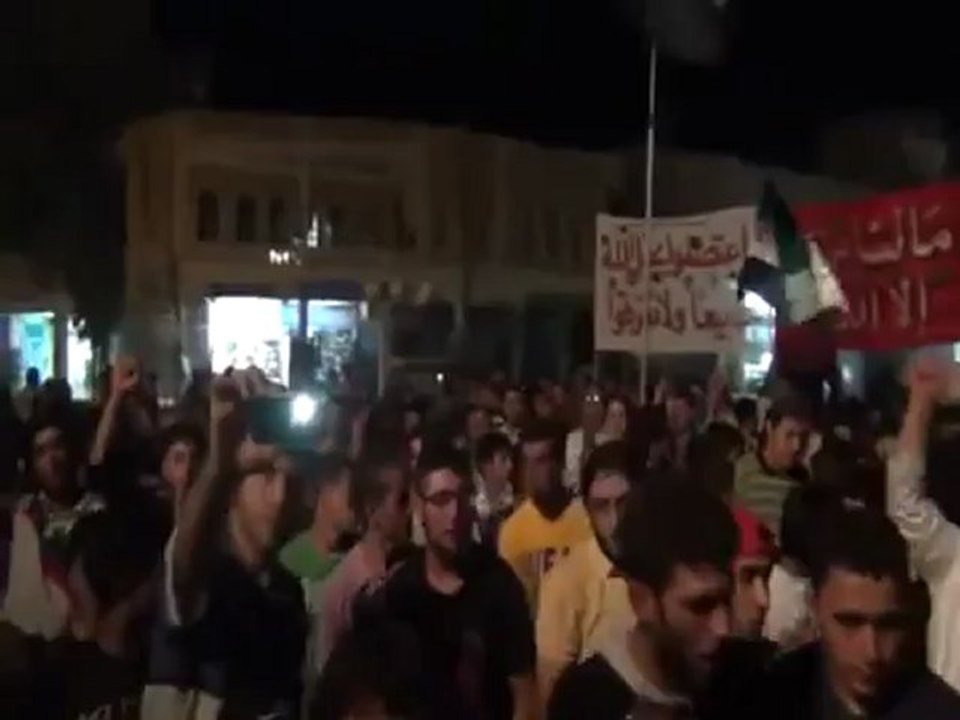 Syria فري برس  ادلب المنشد معتصم بالله عسلي انشودة حرية وبس من بنش نبض الثورة 23 7 2012 Idlib