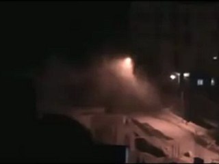Syria فري برس حلب  مقطع لقصف البناء في حي الزبدية 23 7 2012 Aleppo