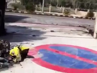 Syria فري برس ديرالزور  استهداف مشفى بالصواريخ 23 7 2012 Deirezzor