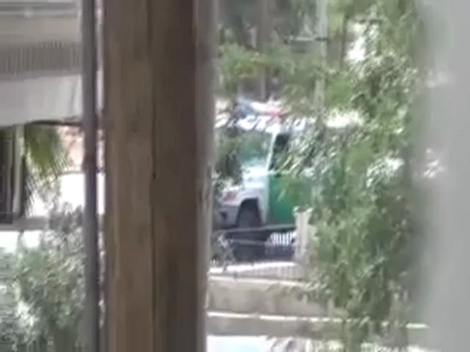 Syria فري برس  حلب اشتباكات بين لواء التوحيد من الجيش الحر وقوات الأسد في  حلب   صلاح الدين 23 7 2012 ‫‬ ج1 Aleppo