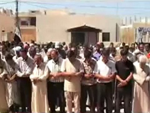 Syria فري برس ادلب زردنا صلاة على جنازة الشهيد عمر فايز حبوش والهتا 23 7 2012 Idlib