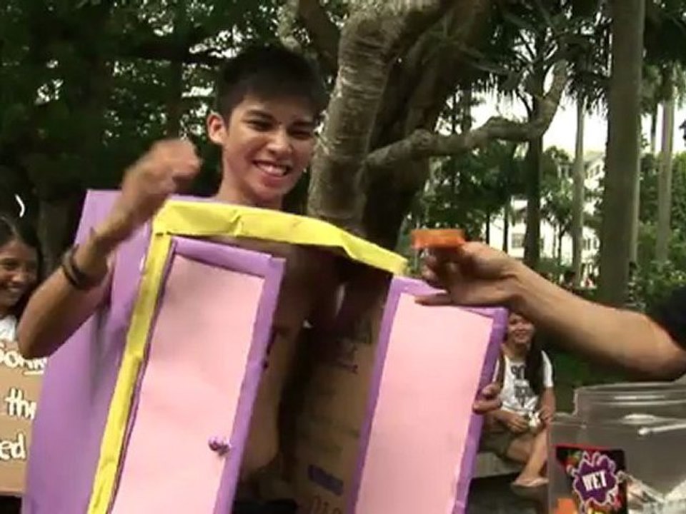 HIV rise fuels condom debate in Philippines