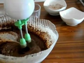 Hindistan Cevizli Islak Kek Tarifi - www.vizyonkadin.com -