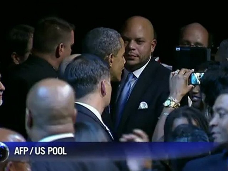 Violence due aux armes: Obama promet de travailler avec les élus