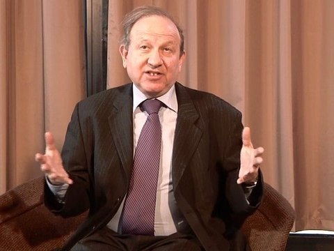 Les conflits d'intérêts des économistes médiatiques pose des problèmes politiques