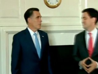 Romney meets with Labor leaders in London