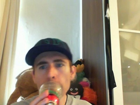 Wiwi égratigne je ne voyage pas je pars d'Art Mengo