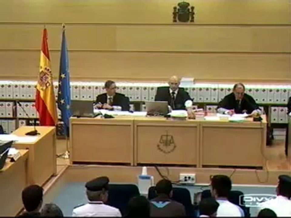 Renuncia de peritos