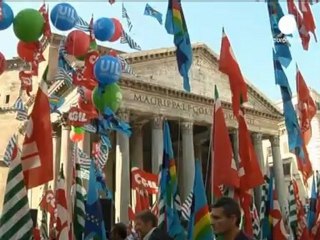 Proteste in Italia contro la "spendign review"....