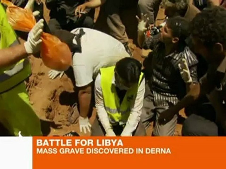 'Mass grave' discovered in Libyan town