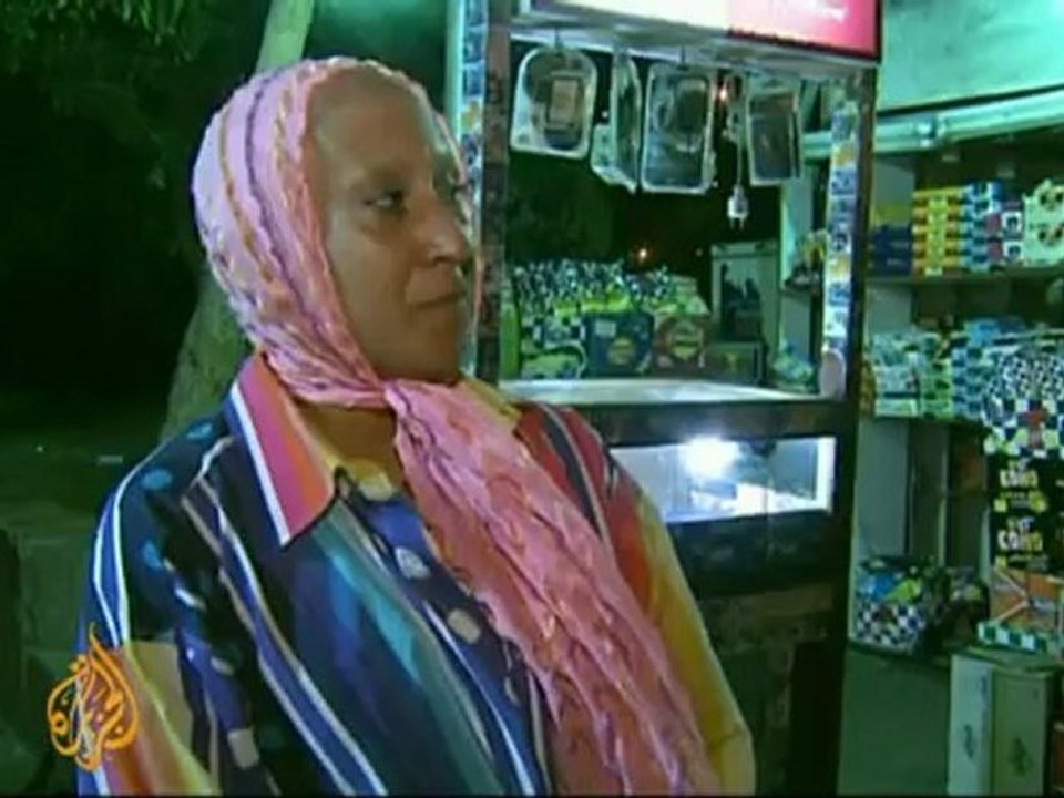 Egyptians react to Mubarak trial