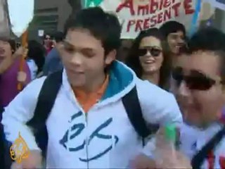 Chilean students meeting government for talks
