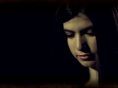 Musa Eroğlu-'''''Zamansız Yağmur Beklerim''''''' Ben Ayrılık İstemedim ) UTANSIN ( 2012 orjinal klip