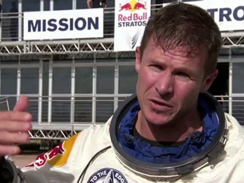 Un sportif veut franchir le mur du son en chute libre