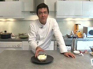 Cuisine : Compote de pomme kiwi : dressage à la chantilly